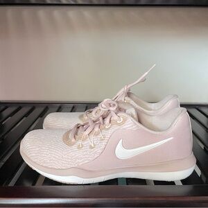 Nike sneakers size 6